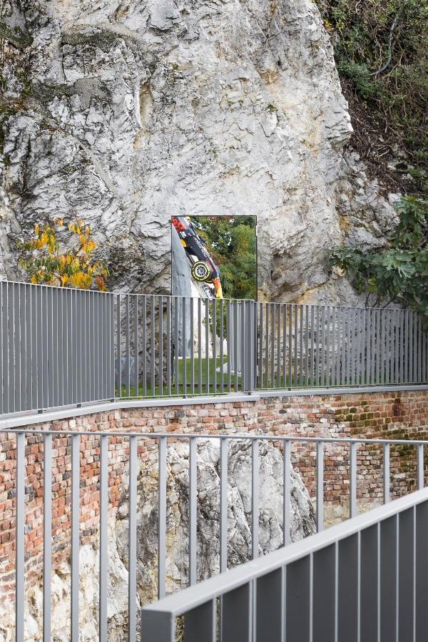 Kai 36 - Hotel Zwischen Fels Und Fluss Štýrský Hradec Exteriér fotografie The memorial at the crash site