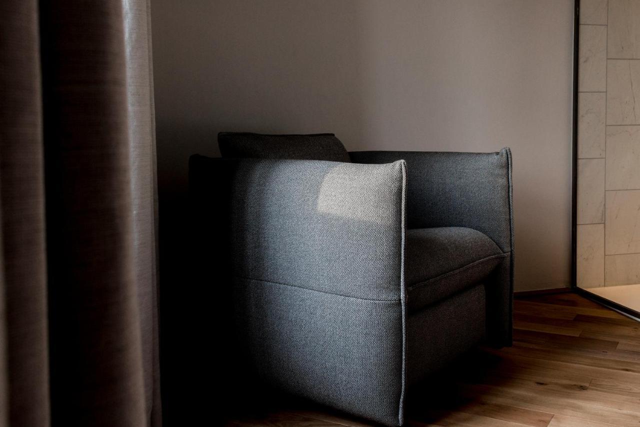 Kai 36 - Hotel Zwischen Fels Und Fluss Štýrský Hradec Exteriér fotografie A chair